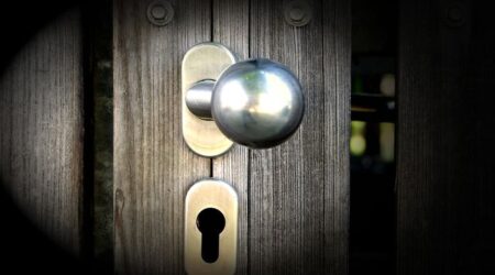 : Deurknop met sleutelgat, PIRO4D via Pexels (Pexels-licentie)