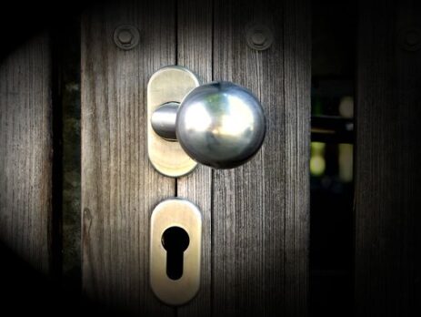 : Deurknop met sleutelgat, PIRO4D via Pexels (Pexels-licentie)
